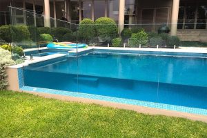 آب بندی ایمن استخرهای شیشه ای
