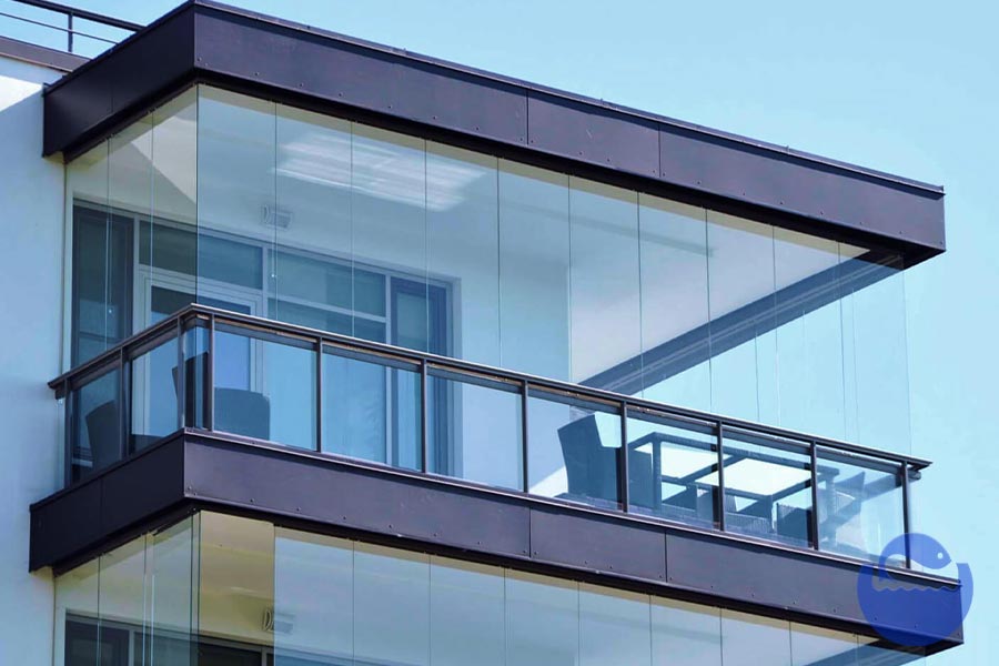 ویژگی بالکن های شیشه ای در ساختمان